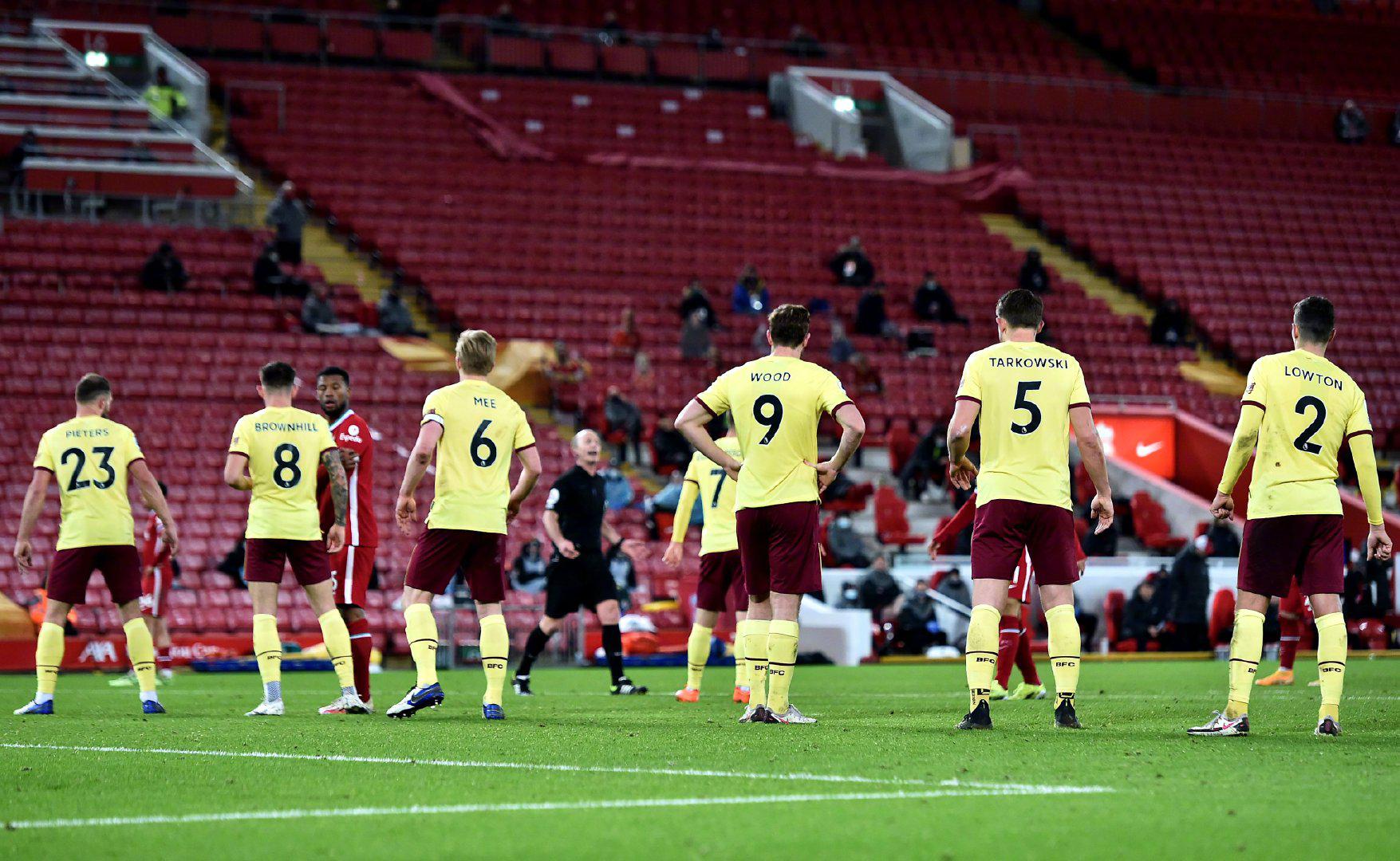 并展现渴望 并展现渴望